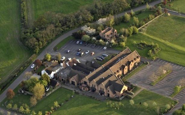 The Pear Tree Inn & Country Hotel Hindlip Bagian luar foto