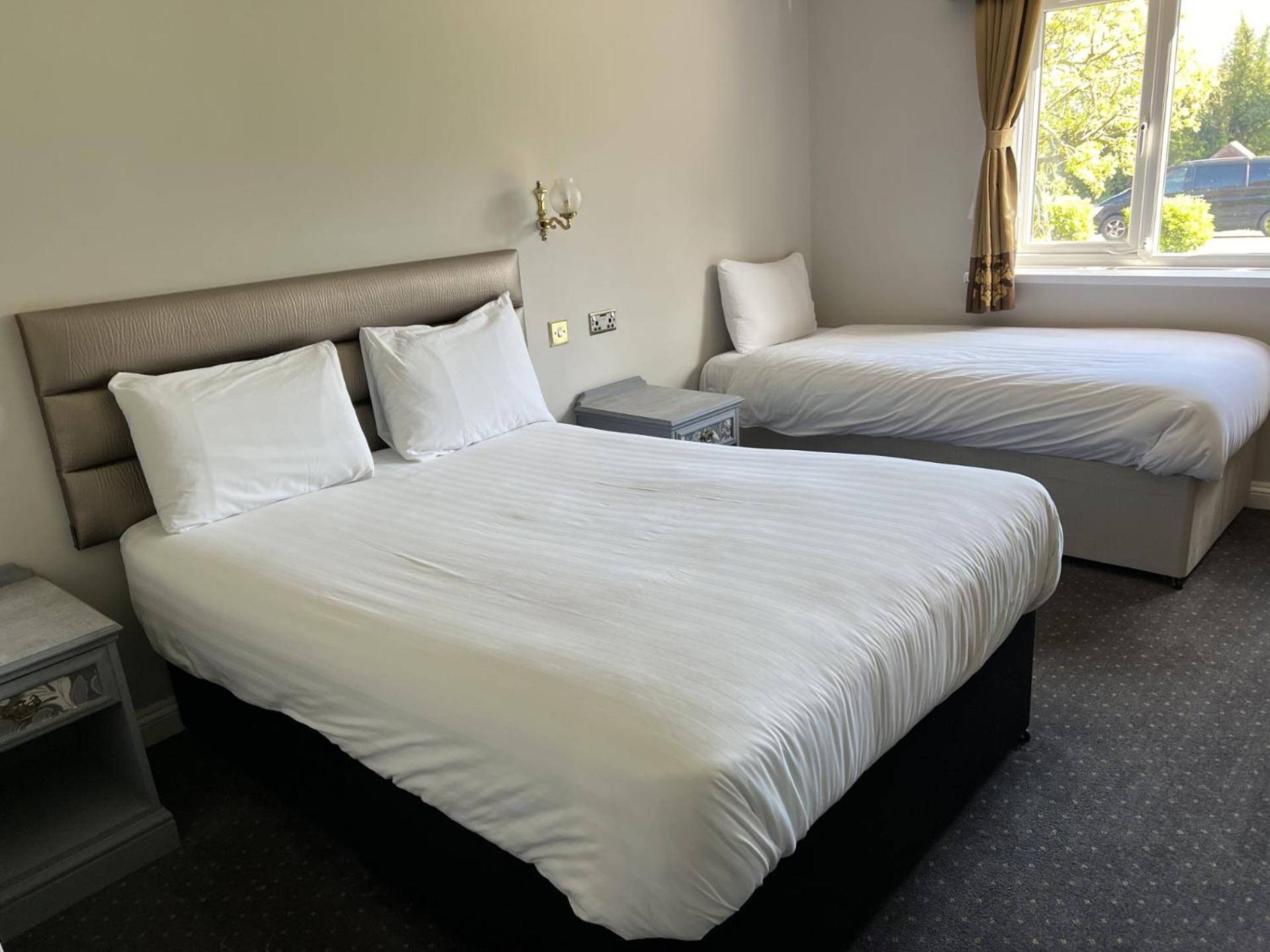 The Pear Tree Inn & Country Hotel Hindlip Bagian luar foto