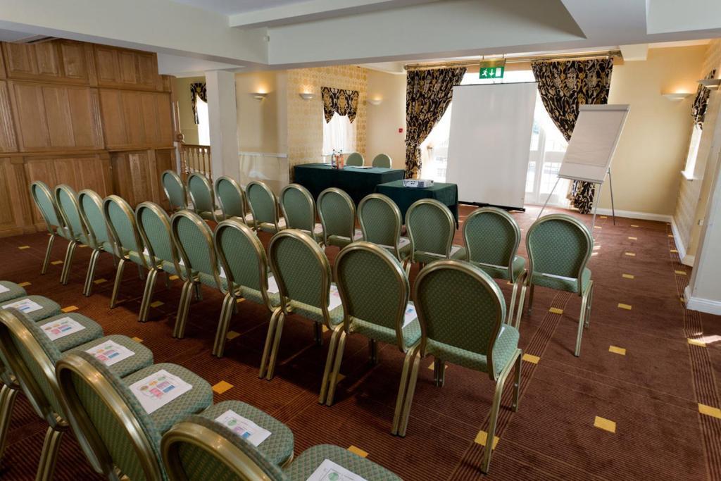 The Pear Tree Inn & Country Hotel Hindlip Bagian luar foto