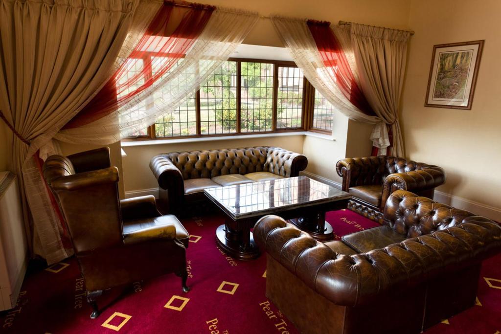 The Pear Tree Inn & Country Hotel Hindlip Bagian luar foto
